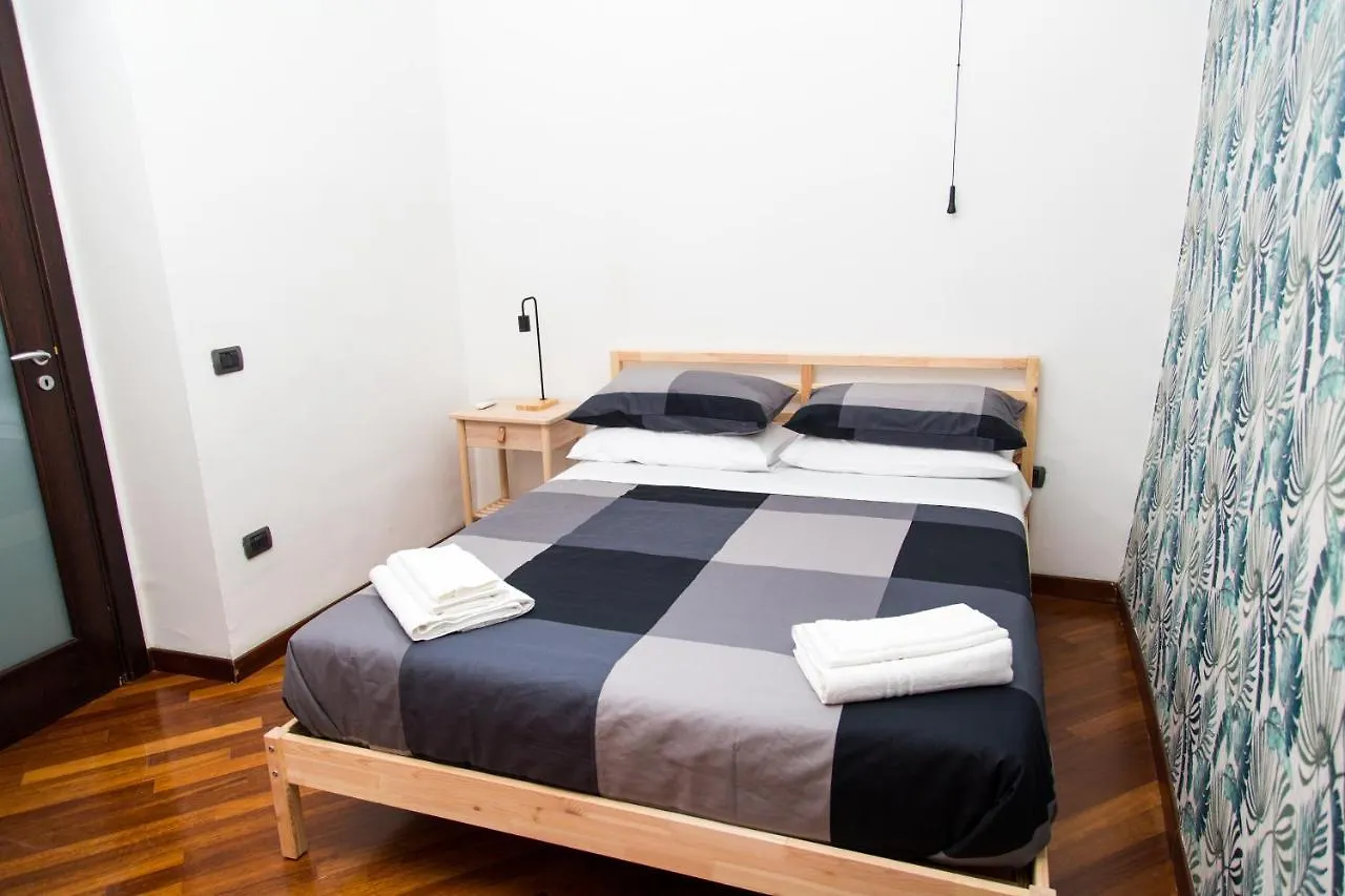 Cuore Di Spaccanapoli Apartment 0*, Naples